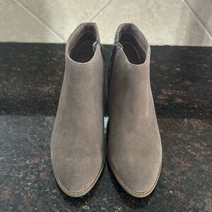 VIONIC Bromley booties Ladies 8. Greige